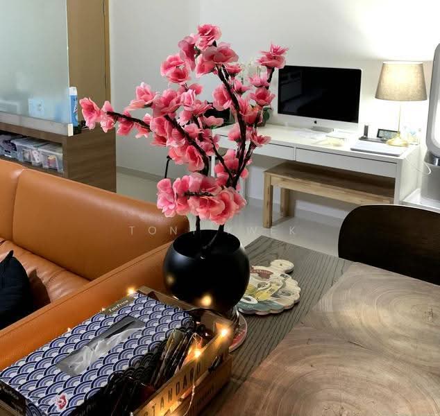 Eight Courtyards, 18 Canberra Drive, Sembawang / Yishun, 3 Bedrooms, 958 sqft, Condominium For Sale, by Tony Kwek, 500283532 - Living Room - PropertyGuru.com.sg