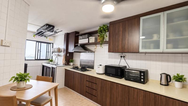 221 Serangoon Avenue 4, 221 Serangoon Avenue 4, Hougang / Punggol / Sengkang, 3 Bedrooms, 1,034 sqft, HDB Flat For Sale, by Karen Koh, 500283539 - Kitchen - PropertyGuru.com.sg