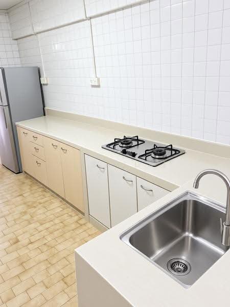 153 Serangoon North Avenue 1, 153 Serangoon North Avenue 1, Hougang / Punggol / Sengkang, 2 Bedrooms, 688 sqft, HDB Flat For Sale, by Lissandre See, 500283542 - Kitchen - PropertyGuru.com.sg