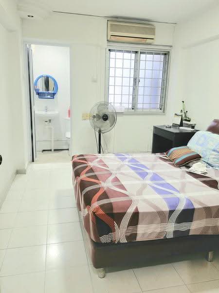 153 Serangoon North Avenue 1, 153 Serangoon North Avenue 1, Hougang / Punggol / Sengkang, 2 Bedrooms, 688 sqft, HDB Flat For Sale, by Lissandre See, 500283542 - Bedroom - PropertyGuru.com.sg