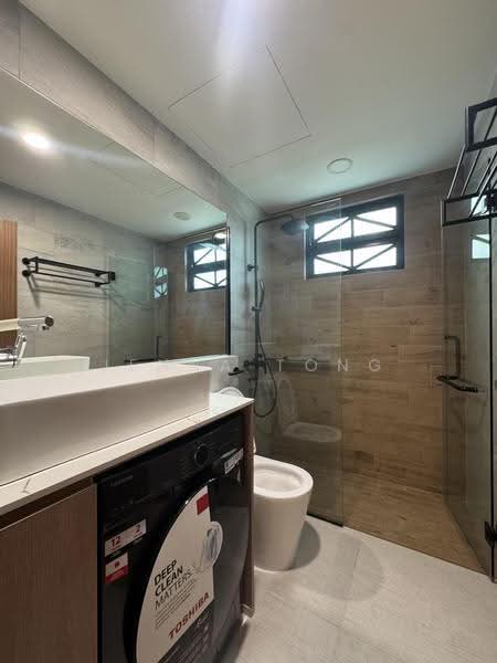The Anchorage, 370G Alexandra Road, Alexandra / Commonwealth, 3 Bedrooms, 1,140 sqft, Condominium For Rent, by Jenna Tong, 500283551 - Common Bathroom - PropertyGuru.com.sg