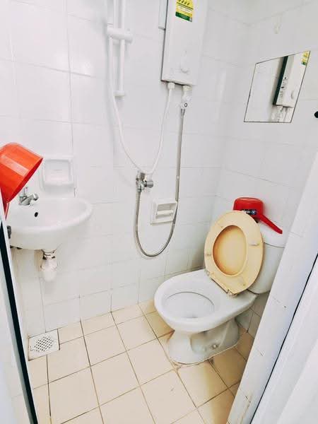 The Warren, 37 Choa Chu Kang Loop, Dairy Farm / Bukit Panjang / Choa Chu Kang, Room Rental, 200 sqft, Apartment For Rent, by Dominik Chow, 500283553 - Bathroom - PropertyGuru.com.sg