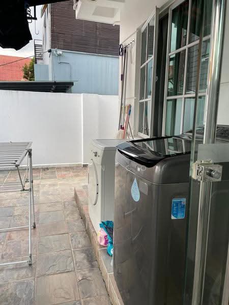 Lorong Sari, Lorong sari, Buona Vista / West Coast / Clementi New Town, Room Rental, 120 sqft, Semi-Detached House For Rent, by Elyn Goh, 500283573 - PropertyGuru.com.sg