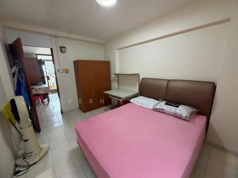 686 Hougang Street 61, 686 Hougang Street 61, Hougang / Punggol / Sengkang, Room Rental, 150 sqft, HDB Flat For Rent, by Vernie Lee, 500283581 - Bedroom - PropertyGuru.com.sg
