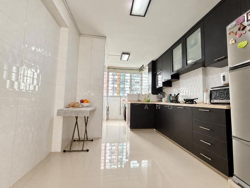 303 Serangoon Avenue 2, 303 Serangoon Avenue 2, Hougang / Punggol / Sengkang, 2 Bedrooms, 721 sqft, HDB Flat For Rent, by Amelia Ang, 500283582 - Kitchen - PropertyGuru.com.sg