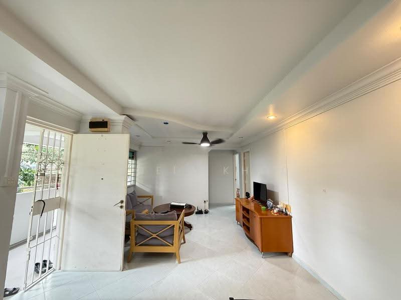 643 Jurong West Street 61, 643 Jurong West Street 61, Boon Lay / Jurong / Tuas, 3 Bedrooms, 968 sqft, HDB Flat For Sale, by Angela Khoo, 500283586 - Living Room - PropertyGuru.com.sg