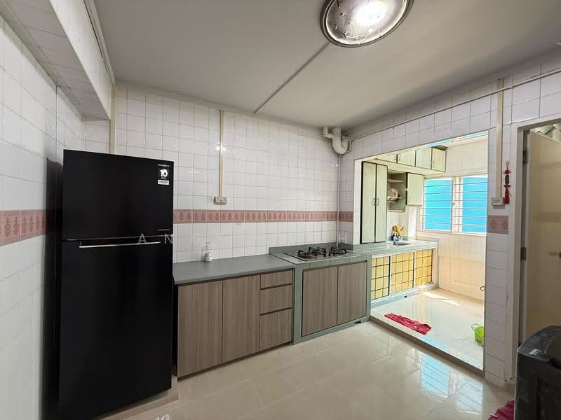 643 Jurong West Street 61, 643 Jurong West Street 61, Boon Lay / Jurong / Tuas, 3 Bedrooms, 968 sqft, HDB Flat For Sale, by Angela Khoo, 500283586 - Kitchen - PropertyGuru.com.sg
