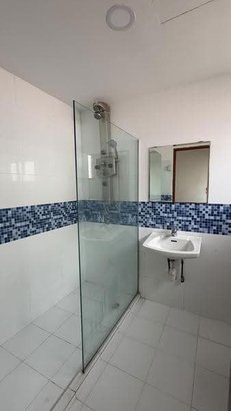Springleaf, Ang Mo Kio / Bishan / Thomson, 4 Bedrooms, 3,500 sqft, Semi-Detached House For Rent, by Alan Moo, 500283602 - Bathroom - PropertyGuru.com.sg