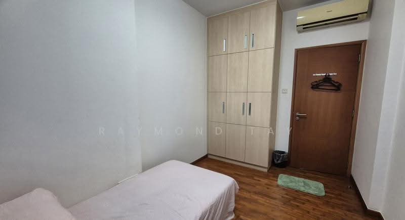 Sunglade, 1 Serangoon Avenue 2, Hougang / Punggol / Sengkang, Room Rental, 160 sqft, Condominium For Rent, by Raymond Tay, 500283603 - Bedroom - PropertyGuru.com.sg