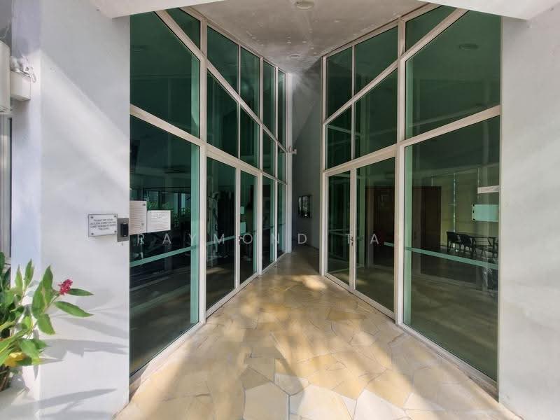 Sunglade, 1 Serangoon Avenue 2, Hougang / Punggol / Sengkang, Room Rental, 160 sqft, Condominium For Rent, by Raymond Tay, 500283603 - Entrance - PropertyGuru.com.sg