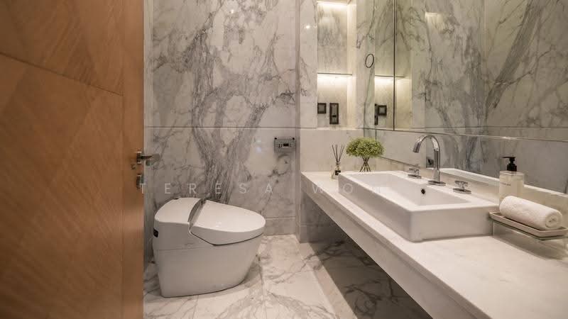 Parkview Eclat, 138 Grange Road, Tanglin / Holland / Bukit Timah, 3 Bedrooms, 2,896 sqft, Condominium For Sale, by Teresa Wong, 500283615 - Bathroom - PropertyGuru.com.sg