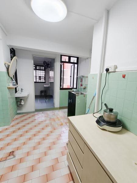 36 Circuit Road, 36 Circuit Road, Macpherson / Potong Pasir, 2 Bedrooms, 678 sqft, HDB Flat For Rent, by Lyn Hsia, 500283628 - Kitchen - PropertyGuru.com.sg
