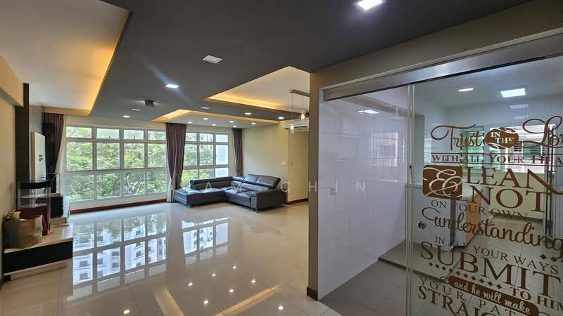 280B Sengkang East Avenue, 280B Sengkang East Avenue, Hougang / Punggol / Sengkang, 3 Bedrooms, 1,206 sqft, HDB Flat For Sale, by Sam Chin, 500283633 - Living Room - PropertyGuru.com.sg
