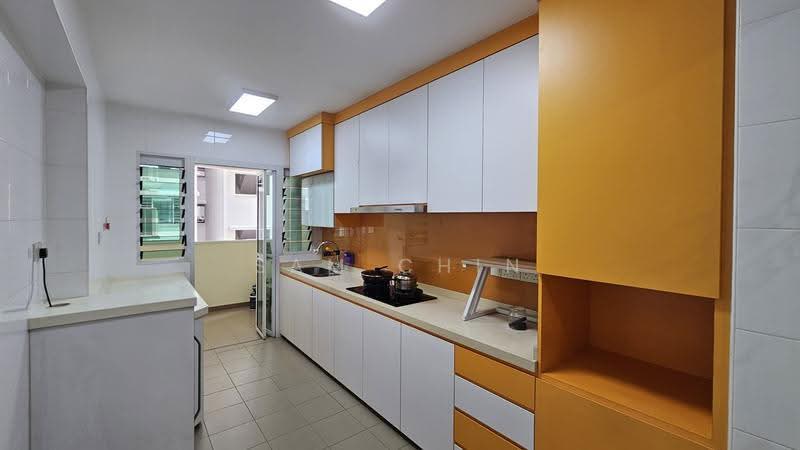 280B Sengkang East Avenue, 280B Sengkang East Avenue, Hougang / Punggol / Sengkang, 3 Bedrooms, 1,206 sqft, HDB Flat For Sale, by Sam Chin, 500283633 - Kitchen - PropertyGuru.com.sg