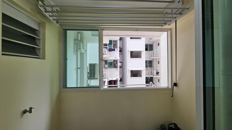 280B Sengkang East Avenue, 280B Sengkang East Avenue, Hougang / Punggol / Sengkang, 3 Bedrooms, 1,206 sqft, HDB Flat For Sale, by Sam Chin, 500283633 - Balcony - PropertyGuru.com.sg