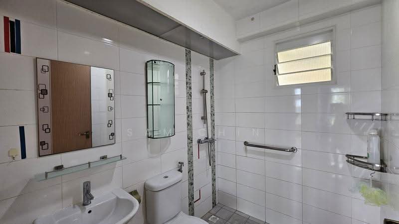 280B Sengkang East Avenue, 280B Sengkang East Avenue, Hougang / Punggol / Sengkang, 3 Bedrooms, 1,206 sqft, HDB Flat For Sale, by Sam Chin, 500283633 - Bathroom - PropertyGuru.com.sg