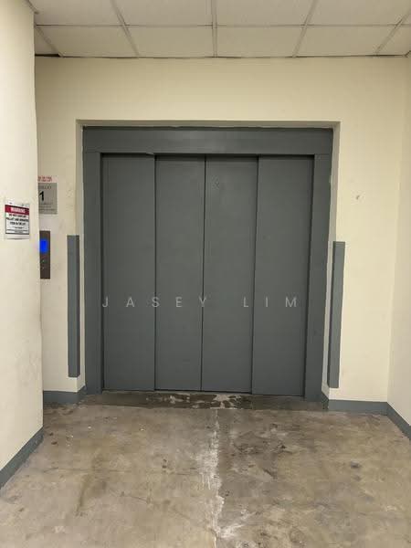 Techniques Centre, 67 Ubi Crescent, Eunos / Geylang / Paya Lebar, 1,249 sqft, Light Industrial (B1) For Sale, by Jasey Lim, 500283634 - Cargo Lift - CommercialGuru.com.sg