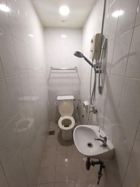 Parc Oasis, 35 Jurong East Avenue 1, Boon Lay / Jurong / Tuas, Room Rental, 100 sqft, Condominium For Rent, by Nick Lee, 500283666 - Bathroom - PropertyGuru.com.sg