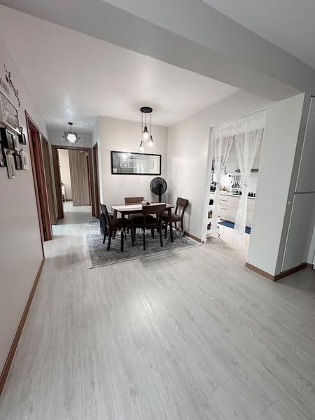 461B Bukit Batok West Avenue 8, 461B Bukit Batok West Avenue 8, Dairy Farm / Bukit Panjang / Choa Chu Kang, 3 Bedrooms, 1,001 sqft, HDB Flat For Sale, by Shawn Wang, 500283682 - Dining Room - PropertyGuru.com.sg