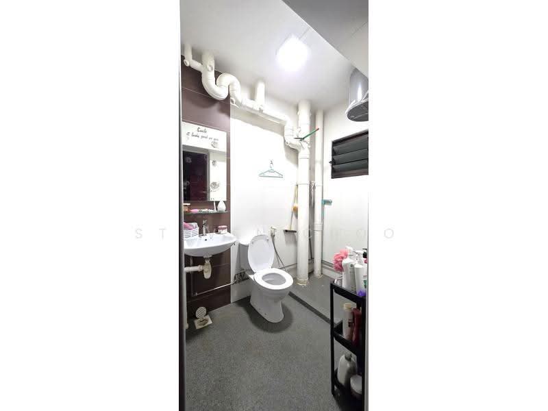 478 Sembawang Drive, 478 Sembawang Drive, Sembawang / Yishun, Room Rental, 120 sqft, HDB Flat For Rent, by Steven Choo, 500283695 - Bathroom - PropertyGuru.com.sg