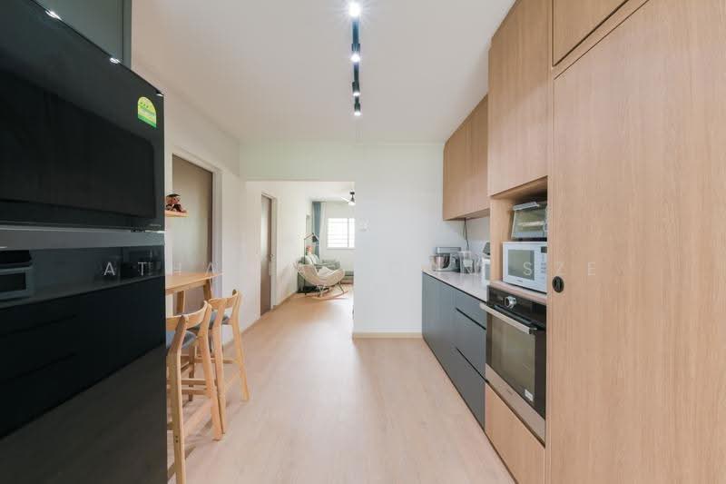832 Woodlands Street 83, 832 Woodlands Street 83, Admiralty / Woodlands, 4 Bedrooms, 1,582 sqft, HDB Flat For Sale, by Athalia Soon Sze Yin, 500283699 - Kitchen - PropertyGuru.com.sg