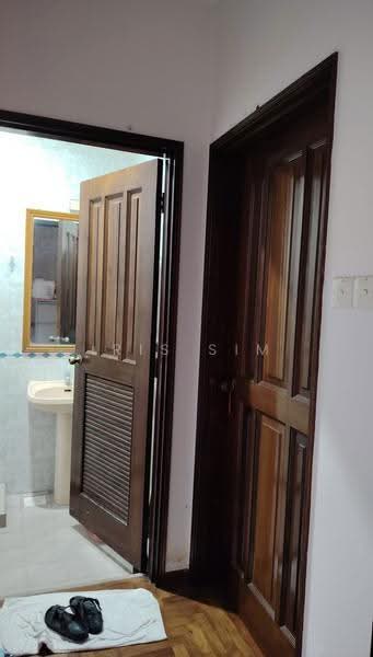 Loyang Villas, 313 Loyang Rise, Changi Airport / Changi Village, Room Rental, 120 sqft, Terraced House For Rent, by Iris Sim, 500283707 - Bathroom - PropertyGuru.com.sg