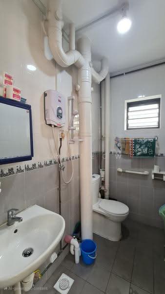 128 Pending Road, 128 Pending Road, Dairy Farm / Bukit Panjang / Choa Chu Kang, 3 Bedrooms, 1,109 sqft, HDB Flat For Sale, by Joe Leow, 500283708 - Common Bathroom - PropertyGuru.com.sg