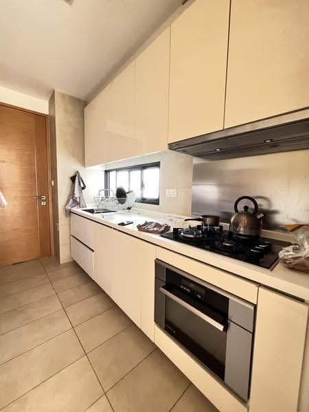 Parvis, 18 Holland Hill, Tanglin / Holland / Bukit Timah, 2 Bedrooms, 990 sqft, Condominium For Rent, by Tracey Chia, 500283713 - Kitchen - PropertyGuru.com.sg