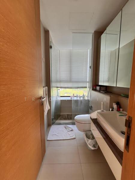Parvis, 18 Holland Hill, Tanglin / Holland / Bukit Timah, 2 Bedrooms, 990 sqft, Condominium For Rent, by Tracey Chia, 500283713 - Bathroom - PropertyGuru.com.sg
