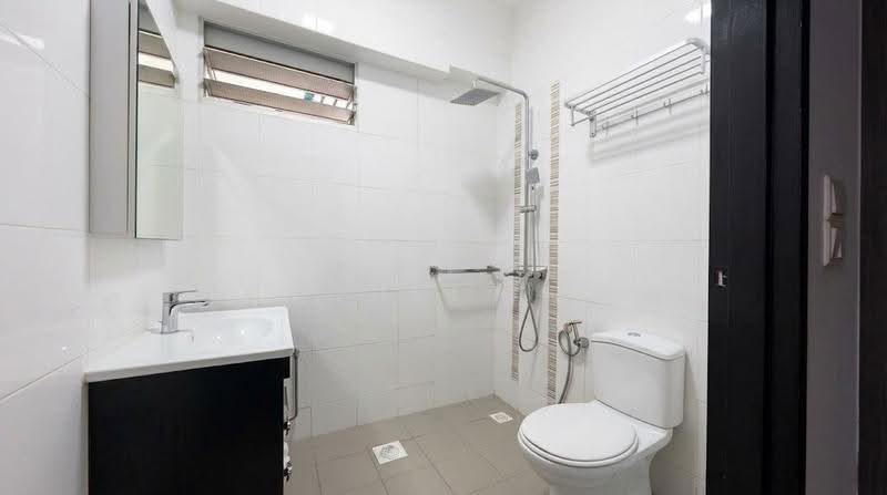 18B MacPherson Residency, 18B Circuit Road, Macpherson / Potong Pasir, 3 Bedrooms, 1,001 sqft, HDB Flat For Sale, by Rachel Lau, 500283727 - Bathroom - PropertyGuru.com.sg