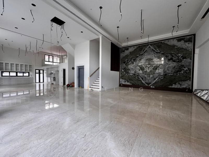 Fernhill Road|黄金地段 8321.8433, Tanglin / Holland / Bukit Timah, 5 Bedrooms, 9,500 sqft, Semi-Detached House For Sale, by Yee Wei Ng, 500283730 - Living Room - PropertyGuru.com.sg