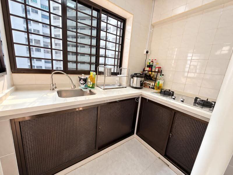 228B Compassvale Walk, 228B Compassvale Walk, Hougang / Punggol / Sengkang, 3 Bedrooms, 1,098 sqft, HDB Flat For Sale, by Jasmine Giam, 500283737 - Kitchen - PropertyGuru.com.sg