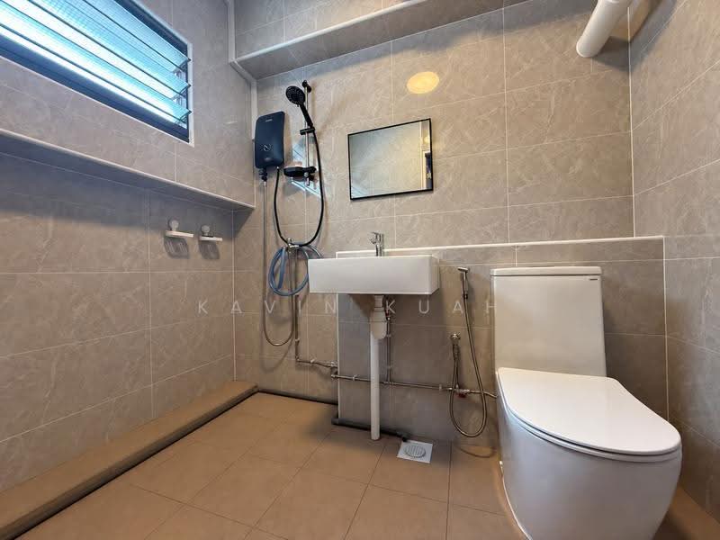 845 Jurong West Street 81, 845 Jurong West Street 81, Boon Lay / Jurong / Tuas, 3 Bedrooms, 1,163 sqft, HDB Flat For Sale, by Kavin Kuah, 500283754 - Bathroom - PropertyGuru.com.sg