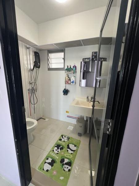 30 Margaret Drive, 30 Margaret Drive, Alexandra / Commonwealth, 2 Bedrooms, 668 sqft, HDB Flat For Sale, by Ruzaini Ghazali (Zai), 500283764 - Bathroom - PropertyGuru.com.sg