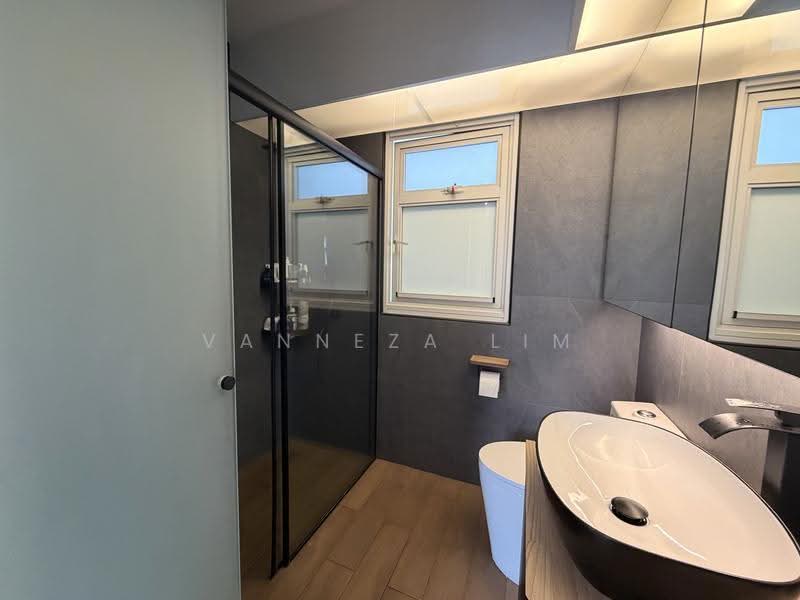 624B Tampines Ave 12, , 3 Bedrooms, 1,001 sqft, HDB Flat For Sale, by Vanneza Lim, 500283769 - Bathroom - PropertyGuru.com.sg