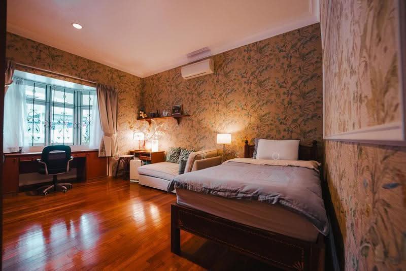 Seletar Hill HUGE & SPACIOUS Semi-D, Jalan Redop, Seletar / Yio Chu Kang, 5 Bedrooms, 4,000 sqft, Semi-Detached House For Sale, by Oliver Sho, 500283777 - Bedroom - PropertyGuru.com.sg