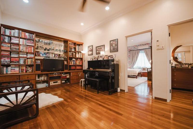 Seletar Hill HUGE & SPACIOUS Semi-D, Jalan Redop, Seletar / Yio Chu Kang, 5 Bedrooms, 4,000 sqft, Semi-Detached House For Sale, by Oliver Sho, 500283777 - Living Room - PropertyGuru.com.sg