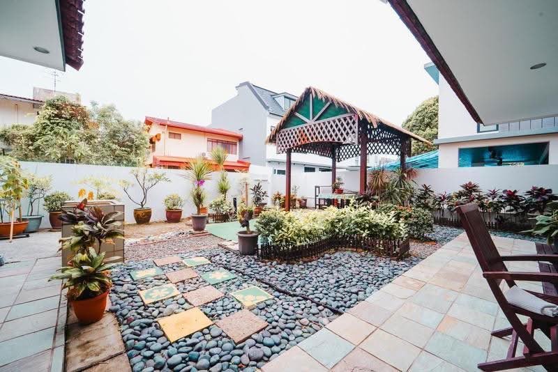 Seletar Hill HUGE & SPACIOUS Semi-D, Jalan Redop, Seletar / Yio Chu Kang, 5 Bedrooms, 4,000 sqft, Semi-Detached House For Sale, by Oliver Sho, 500283777 - Garden - PropertyGuru.com.sg