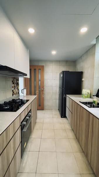 Summerhill, 52 Hume Avenue, Clementi Park / Upper Bukit Timah, 2 Bedrooms, 1,001 sqft, Condominium For Rent, by Cheu Serena, 500283794 - Kitchen - PropertyGuru.com.sg