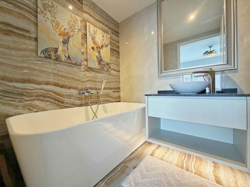 The Interlace, 218 Depot Road, Harbourfront / Telok Blangah, 4 Bedrooms, 3,208 sqft, Condominium For Sale, by Joyce Lye Hui Xin, 500283809 - Bathroom - PropertyGuru.com.sg