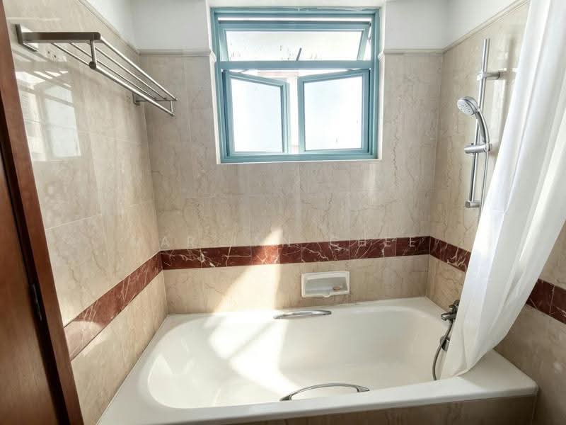 Changi Court, 702 Upper Changi Road East, Bedok / Upper East Coast, 1 Bedroom, 200 sqft, Condominium For Rent, by Mar Inn Chee, 500283813 - Bathroom - PropertyGuru.com.sg