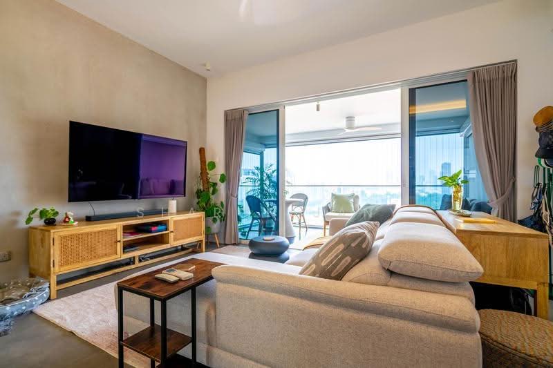 The Regency at Tiong Bahru, 38 Chay Yan Street, Alexandra / Commonwealth, 3 Bedrooms, 1,281 sqft, Condominium For Sale, by Sharon Jany, 500283816 - Living Room - PropertyGuru.com.sg