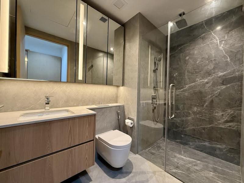 Peak Residence, 337 Thomson Road, Newton / Novena, 2 Bedrooms, 775 sqft, Condominium For Rent, by Jeric Ho, 500283830 - Bathroom - PropertyGuru.com.sg