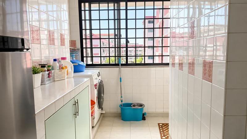 531 Serangoon North Avenue 4, 531 Serangoon North Avenue 4, Hougang / Punggol / Sengkang, 3 Bedrooms, 1,108 sqft, HDB Flat For Sale, by Krisy Chen, 500283835 - Balcony - PropertyGuru.com.sg