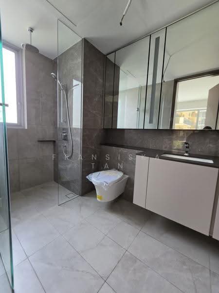 Grand Dunman, 6 Dunman Road, East Coast / Marine Parade, 4 Bedrooms, 1,292 sqft, Condominium For Rent, by Fransiska Tan, 500283854 - Bathroom - PropertyGuru.com.sg