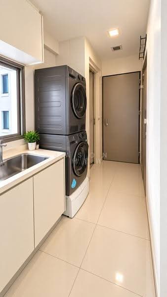 Trevista, 23 Lorong 3 Toa Payoh, Balestier / Toa Payoh, 3 Bedrooms, 1,281 sqft, Condominium For Sale, by Jason Chew, 500283855 - Wet Kitchen + Service Yard - PropertyGuru.com.sg