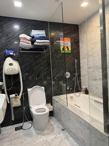 Hillsta, Phoenix Road, Dairy Farm / Bukit Panjang / Choa Chu Kang, 5 Bedrooms, 3,230 sqft, Condominium For Sale, by Selina Tan 陈美琏, 500283857 - Bathroom - PropertyGuru.com.sg