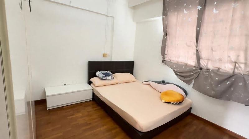 230 Hougang Avenue 1, 230 Hougang Avenue 1, Hougang / Punggol / Sengkang, 3 Bedrooms, 1,528 sqft, HDB Flat For Sale, by Roland Seow, 500283860 - Bedroom 2 - PropertyGuru.com.sg