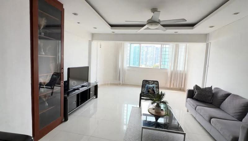 230 Hougang Avenue 1, 230 Hougang Avenue 1, Hougang / Punggol / Sengkang, 3 Bedrooms, 1,528 sqft, HDB Flat For Sale, by Roland Seow, 500283860 - Living Room - PropertyGuru.com.sg