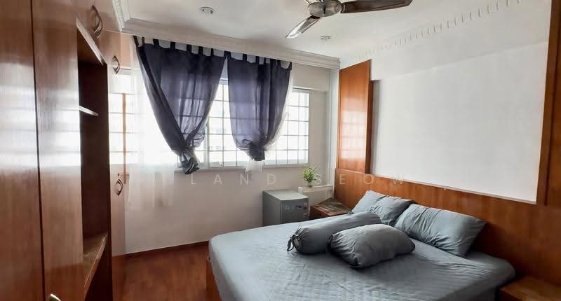 230 Hougang Avenue 1, 230 Hougang Avenue 1, Hougang / Punggol / Sengkang, 3 Bedrooms, 1,528 sqft, HDB Flat For Sale, by Roland Seow, 500283860 - Master Bedroom - PropertyGuru.com.sg